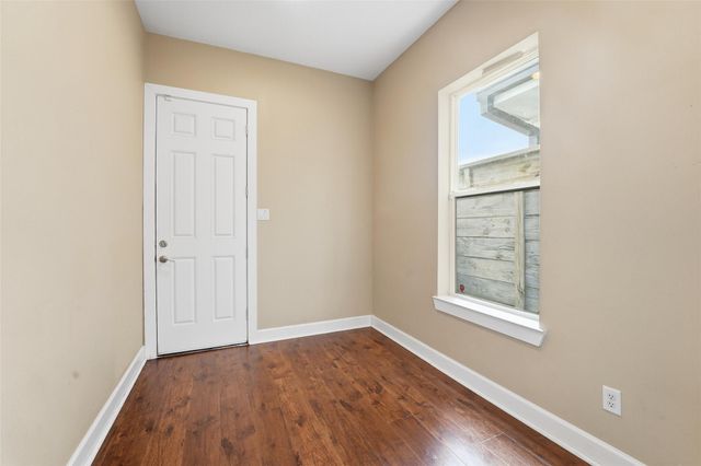 2206 Holman Street, Houston, TX 77004