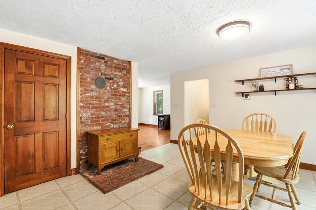 1 Howard Lane, New Boston, NH 03070