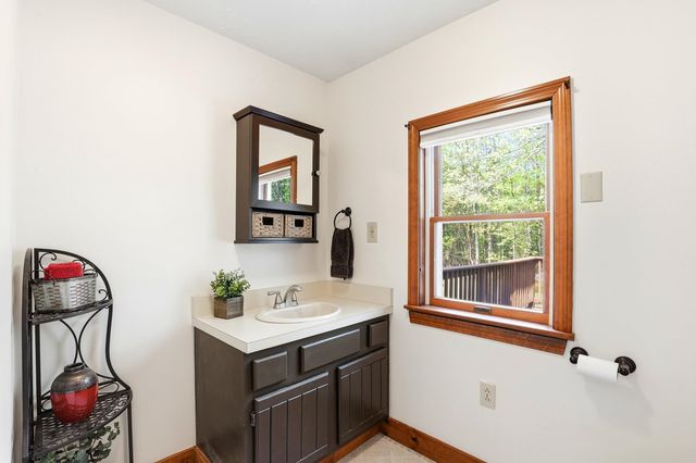 1 Howard Lane, New Boston, NH 03070