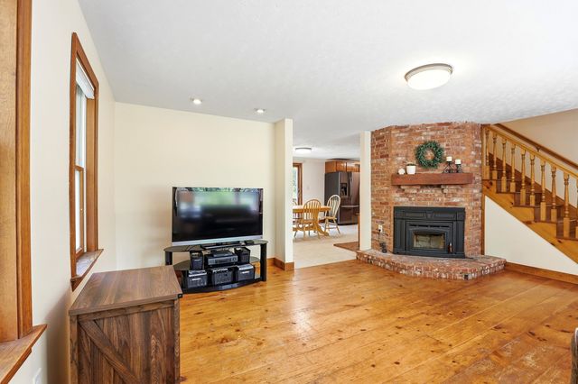 1 Howard Lane, New Boston, NH 03070