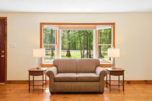 1 Howard Lane, New Boston, NH 03070
