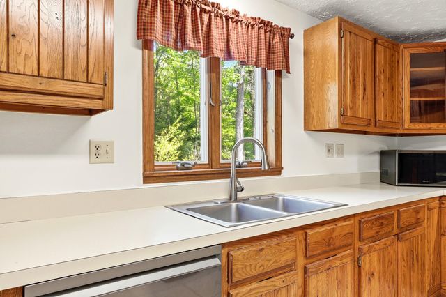 1 Howard Lane, New Boston, NH 03070