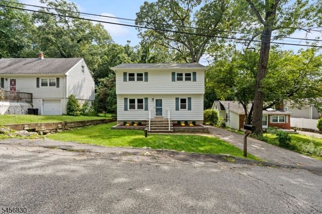 61 Bellot Rd, Ringwood Boro, NJ 07456