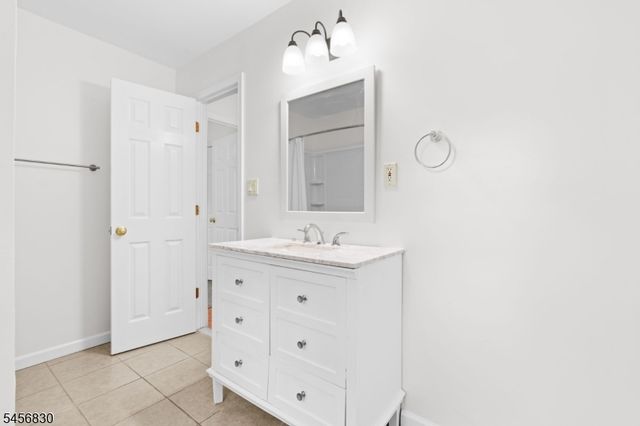 61 Bellot Rd, Ringwood Boro, NJ 07456