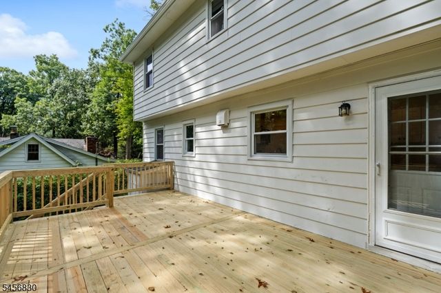 61 Bellot Rd, Ringwood Boro, NJ 07456