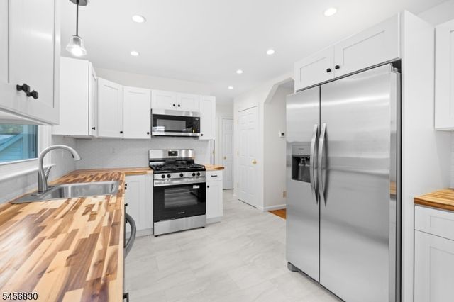 61 Bellot Rd, Ringwood Boro, NJ 07456