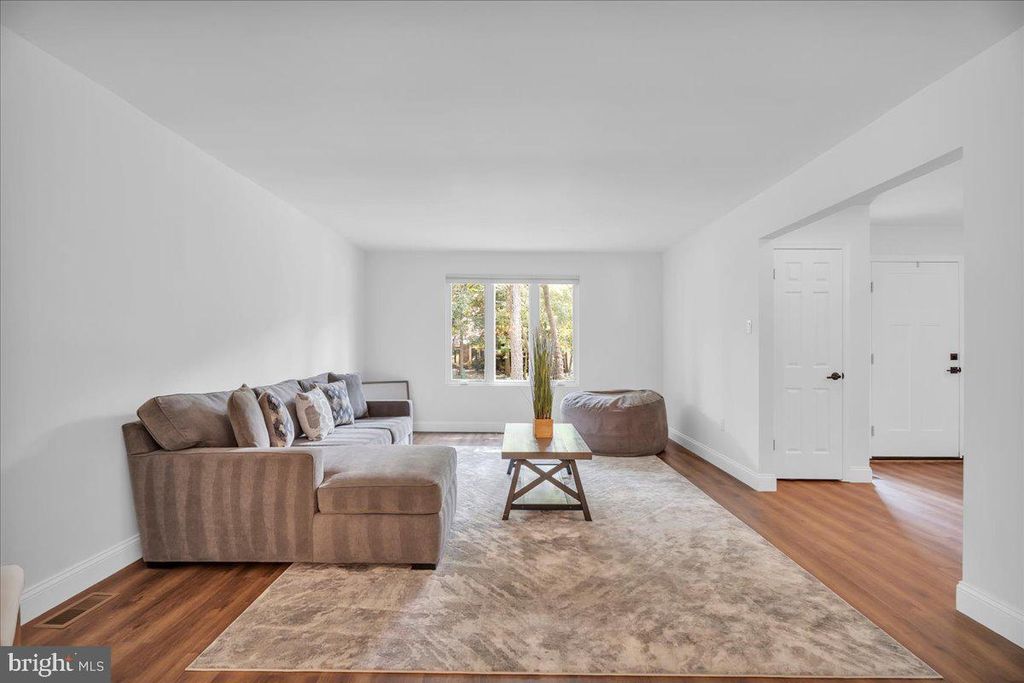 35 E RED OAK DR, VOORHEES, NJ 08043 — photo 4