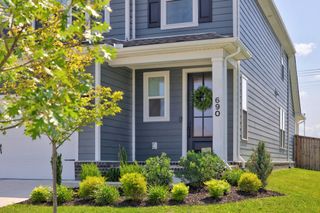 690 Conifer Dr, Spring Hill, TN 37174