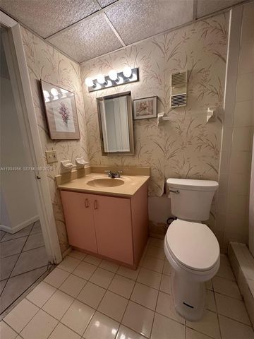 9420 W Flagler St 107, Miami, FL 33174