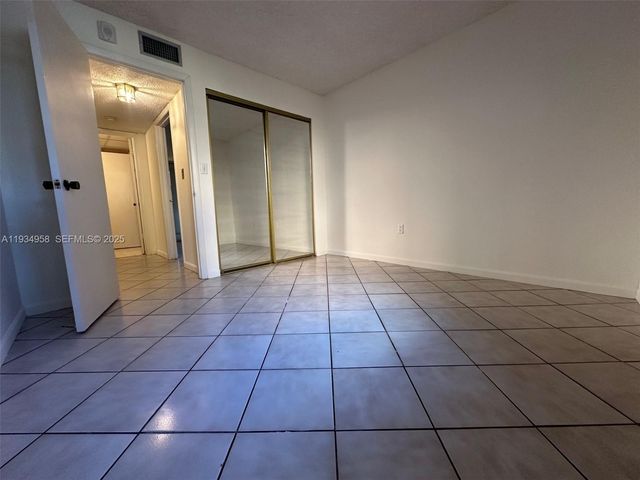 9420 W Flagler St 107, Miami, FL 33174