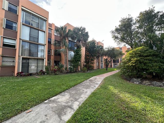 9420 W Flagler St 107, Miami, FL 33174