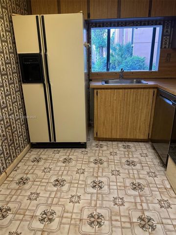 9420 W Flagler St 107, Miami, FL 33174