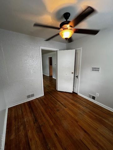 750 E Chesterfield Street, Ferndale, MI 48220