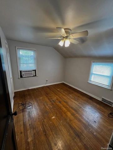 750 E Chesterfield Street, Ferndale, MI 48220