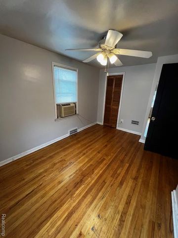 750 E Chesterfield Street, Ferndale, MI 48220