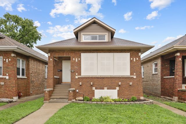 8035 S Oglesby Avenue, Chicago, IL 60617