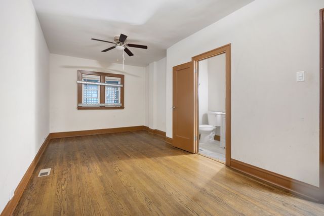 8035 S Oglesby Avenue, Chicago, IL 60617
