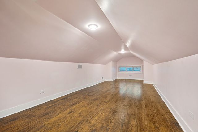 8035 S Oglesby Avenue, Chicago, IL 60617