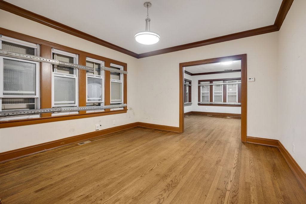 8035 S Oglesby Avenue, Chicago, IL 60617 — photo 5