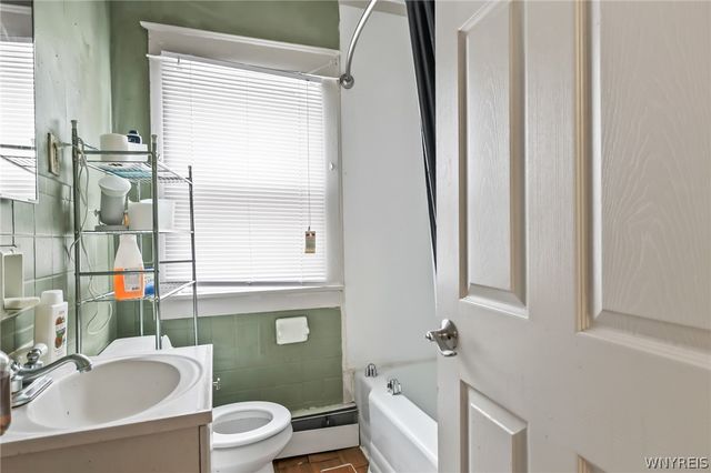 3023 Orleans Avenue, Niagara Falls, NY 14303