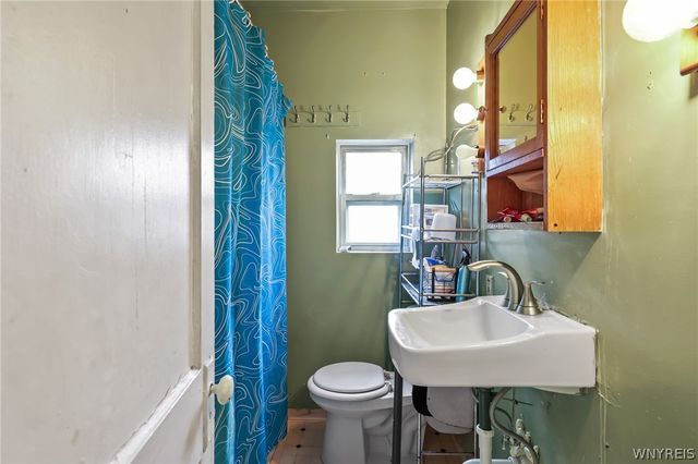 3023 Orleans Avenue, Niagara Falls, NY 14303