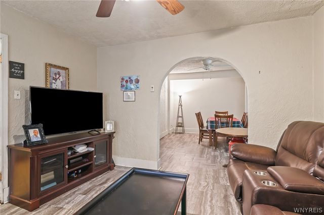 3023 Orleans Avenue, Niagara Falls, NY 14303