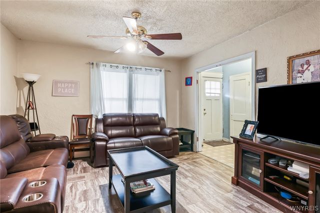 3023 Orleans Avenue, Niagara Falls, NY 14303