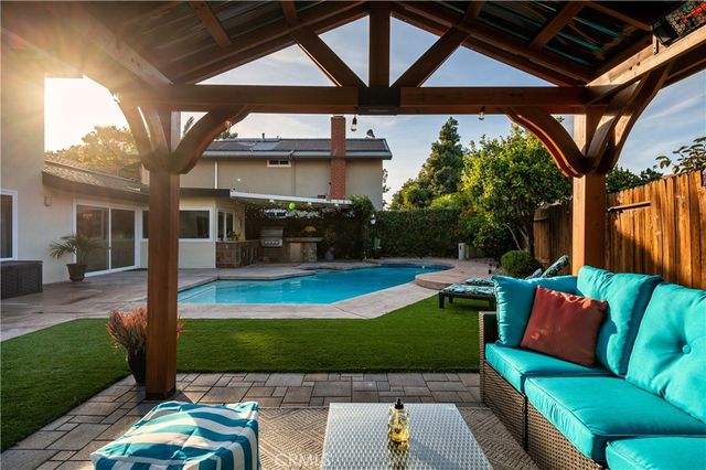 409 W Sierra, Santa Ana, CA 92707