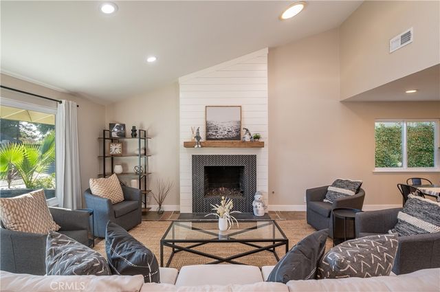 409 W Sierra, Santa Ana, CA 92707