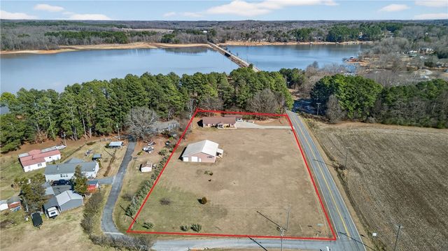 3400 Old Dobbins Bridge Road, Fair Play, SC 29643