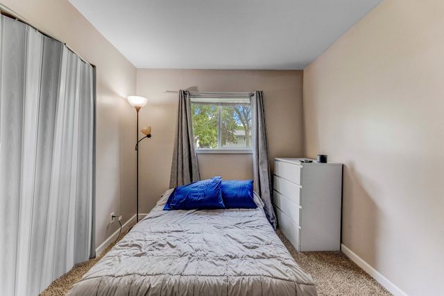 219 Monterey Drive, Bolingbrook, IL 60440