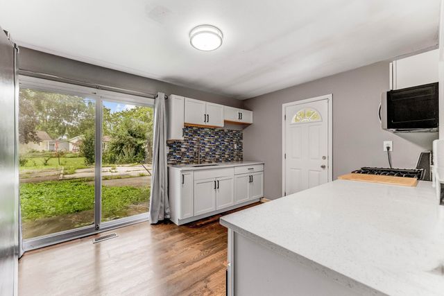 219 Monterey Drive, Bolingbrook, IL 60440