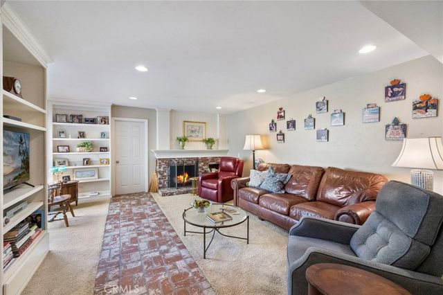 23 Rainbow Falls, Irvine, CA 92603