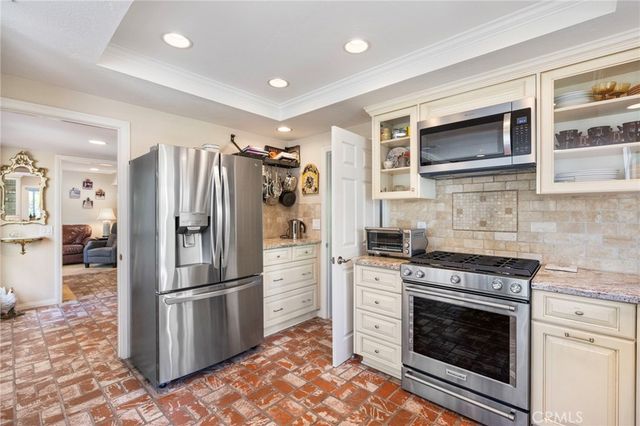 23 Rainbow Falls, Irvine, CA 92603