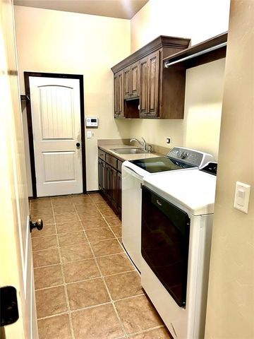 4321 Carrington Court, Norman, OK 73072