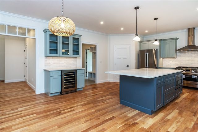 44 Saddlebrook Drive, Warwick, RI 02818