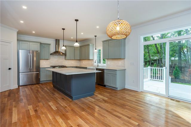 44 Saddlebrook Drive, Warwick, RI 02818