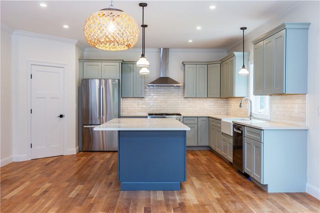 44 Saddlebrook Drive, Warwick, RI 02818