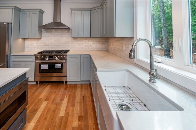 44 Saddlebrook Drive, Warwick, RI 02818