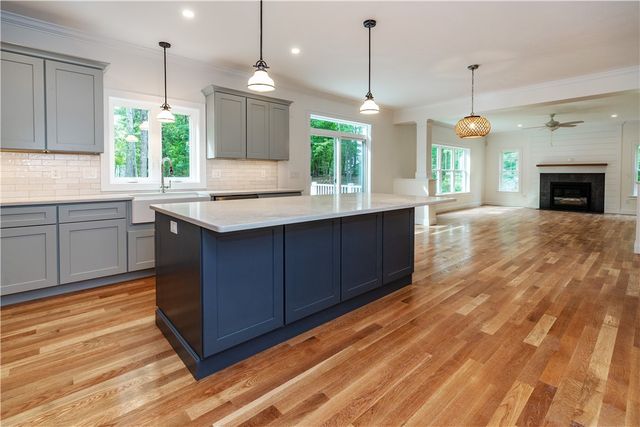 44 Saddlebrook Drive, Warwick, RI 02818