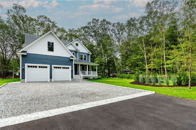 44 Saddlebrook Drive, Warwick, RI 02818