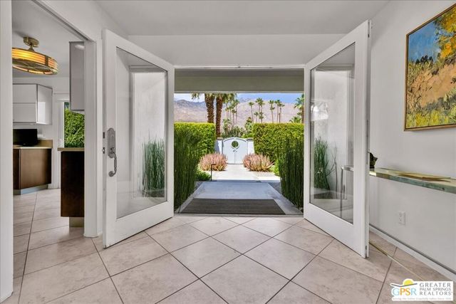 1250 S Paseo De Marcia, Palm Springs, CA 92264