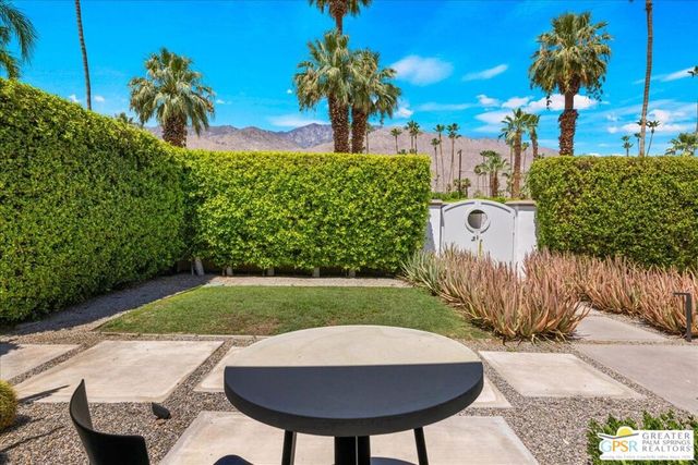 1250 S Paseo De Marcia, Palm Springs, CA 92264