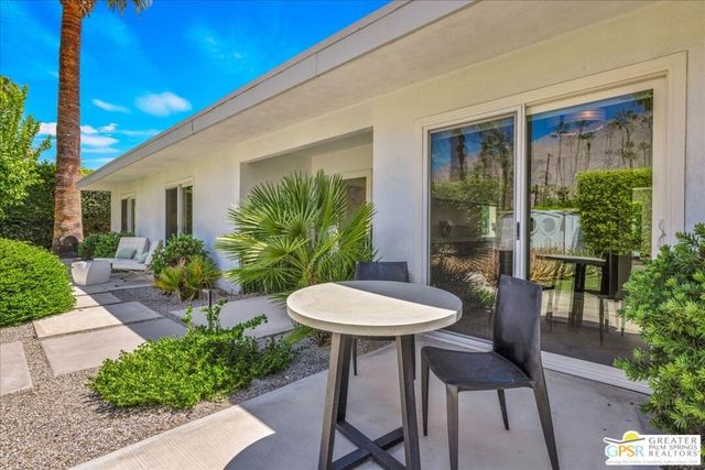 1250 S Paseo De Marcia, Palm Springs, CA 92264