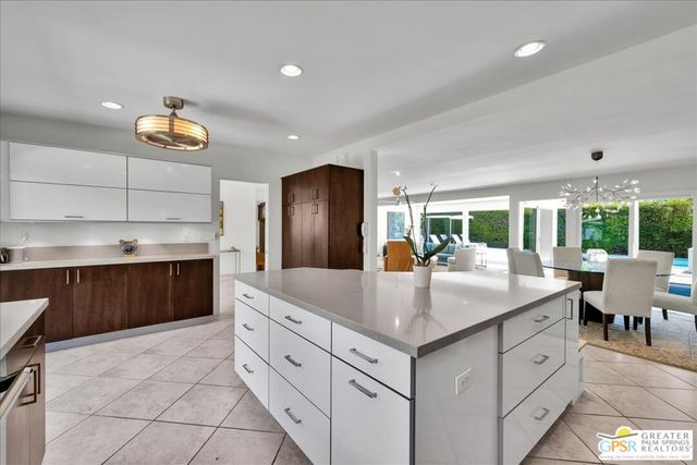 1250 S Paseo De Marcia, Palm Springs, CA 92264
