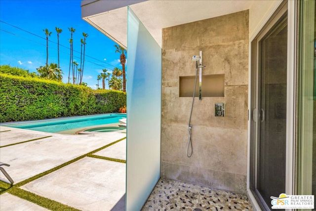 1250 S Paseo De Marcia, Palm Springs, CA 92264