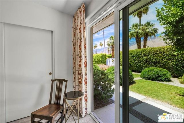 1250 S Paseo De Marcia, Palm Springs, CA 92264