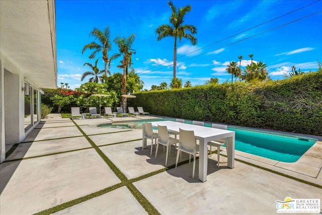 1250 S Paseo De Marcia, Palm Springs, CA 92264