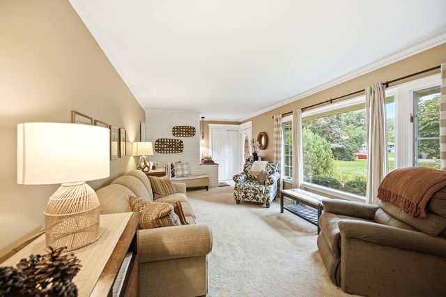 1215 Forest Drive, Elgin, IL 60123