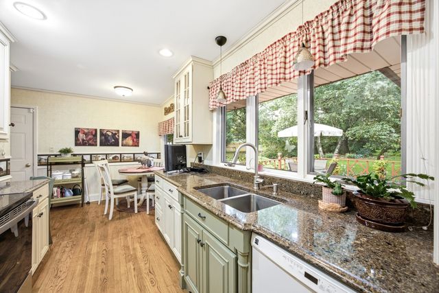1215 Forest Drive, Elgin, IL 60123
